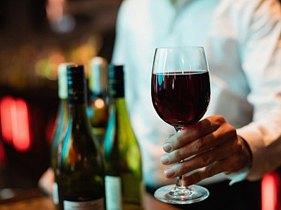 Alpha Square Mall terá curso sobre vinhos em maio