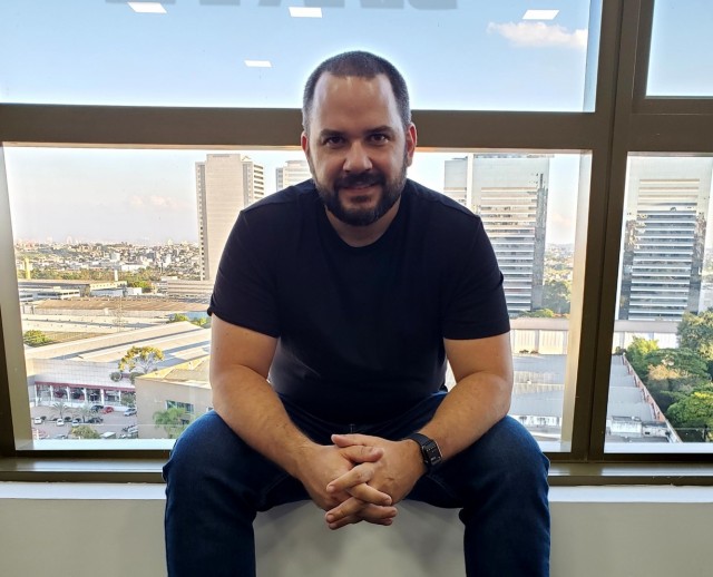 Lojas procuram e-commerce, mas incerteza adia criação de sites