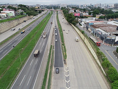 CCR ViaOeste realiza reparo de buracos e trincas na rodovia Castello Branco