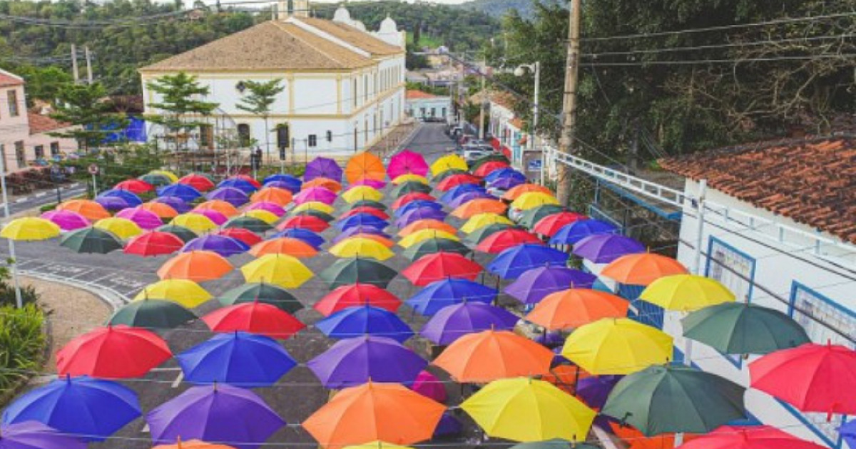 Como atrativo turístico, Santana de Parnaíba terá “Rua dos Guarda-Chuvas”
