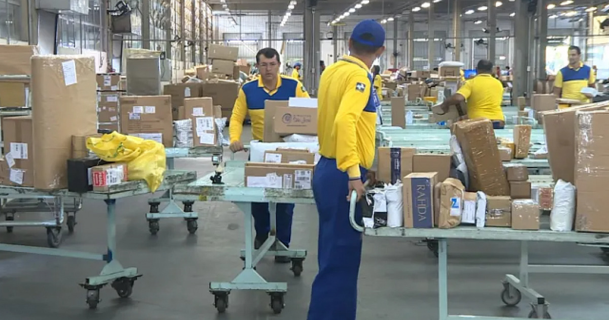 Brasileiros gastaram quase R$15 bi em encomendas internacionais