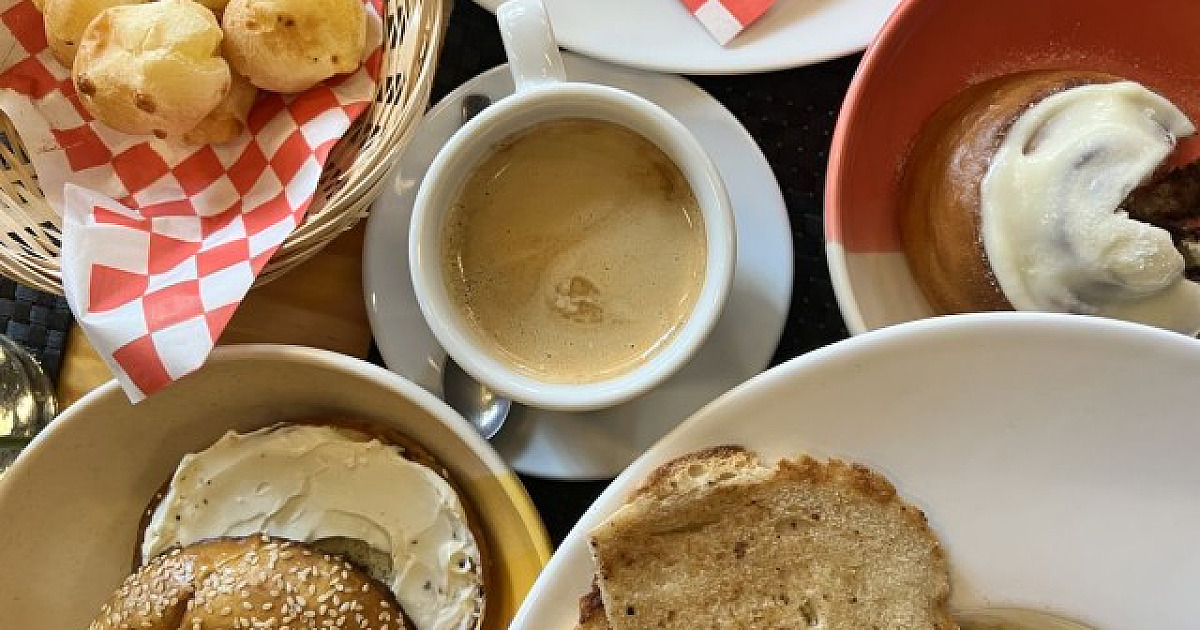 Localizado em Alphaville, Santi aposta em café da manhã aos fins de semana