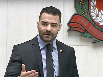 Após áudios misóginos, Igor e Emidio repudiam deputado Arthur do Val