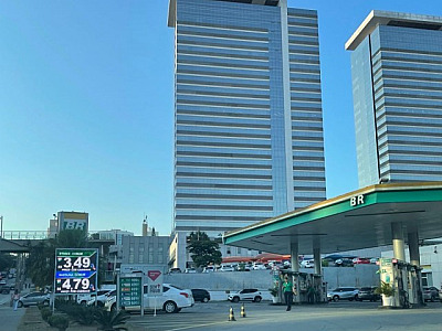 Postos são alvos de reclamação por falta de clareza no preço dos combustíveis