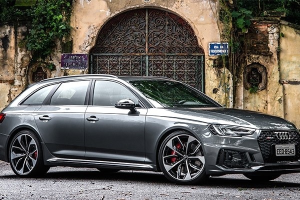 Novo Audi RS 4 Avant chega ao mercado
