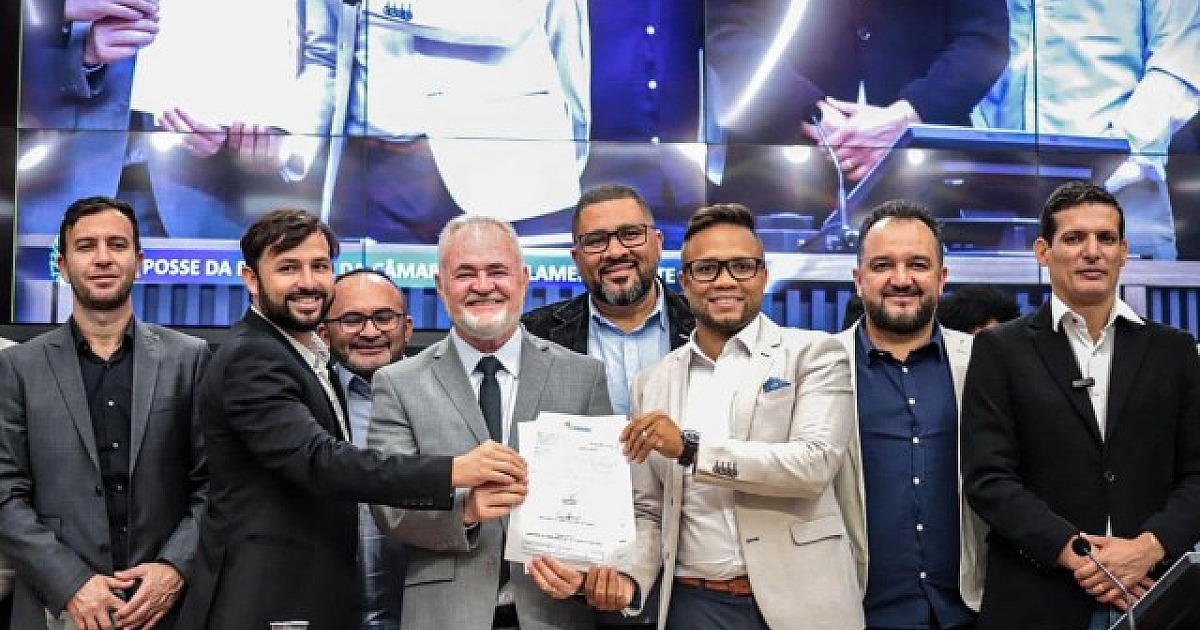 Thiaguinho Silva, de Itapevi, assume presidência do Parlamento Oeste demonstrando força e unidade da