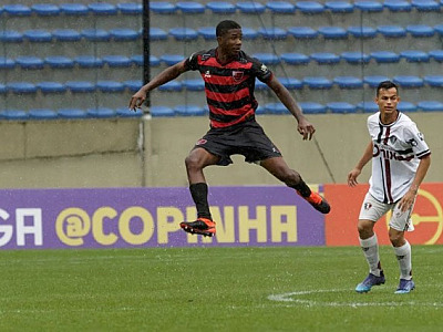 Oeste entra em campo hoje (7) contra o Rosário Central, na Arena Barueri