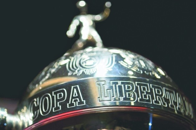 Disputa da “Libertadores” vai começar no campo e nos bastidores