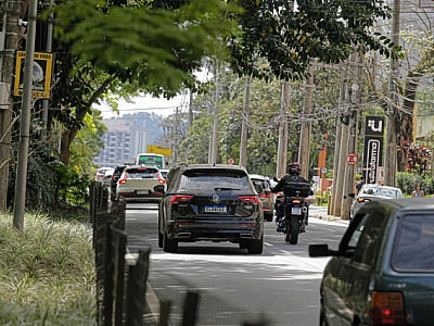 PM intensifica patrulhamento com motocicletas em Alphaville