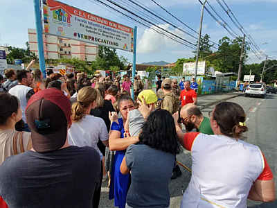 Homem invade creche em Blumenau, no Vale do Itajaí, e mata quatro crianças