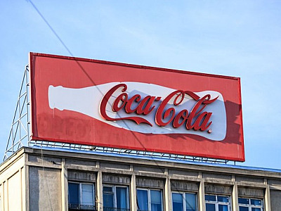 Coca-Cola abre vagas para trainee e estágio em SP