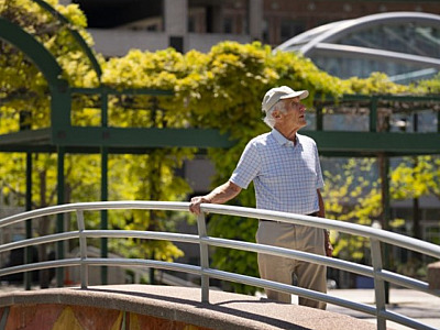 Com aumento da população idosa, condomínios precisam fazer adaptações