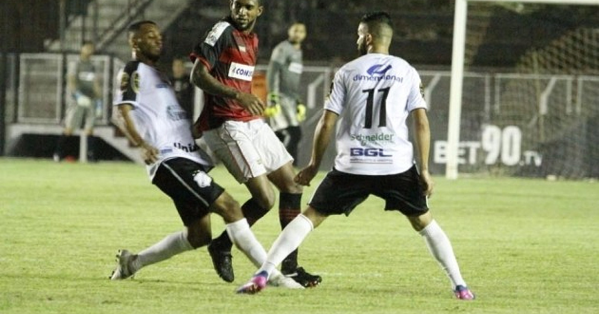 Oeste perde terceira seguida