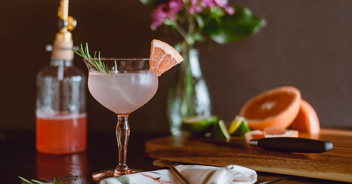 6 drinks clássicos e diferentões para celebrar o Dia das Mães