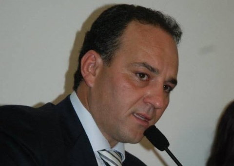 Justiça cassa mandato do prefeito Rogério Franco e vice ; cabe recurso