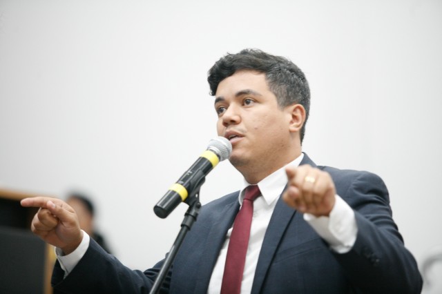 Governistas rebatem críticas de Fábio Teruel