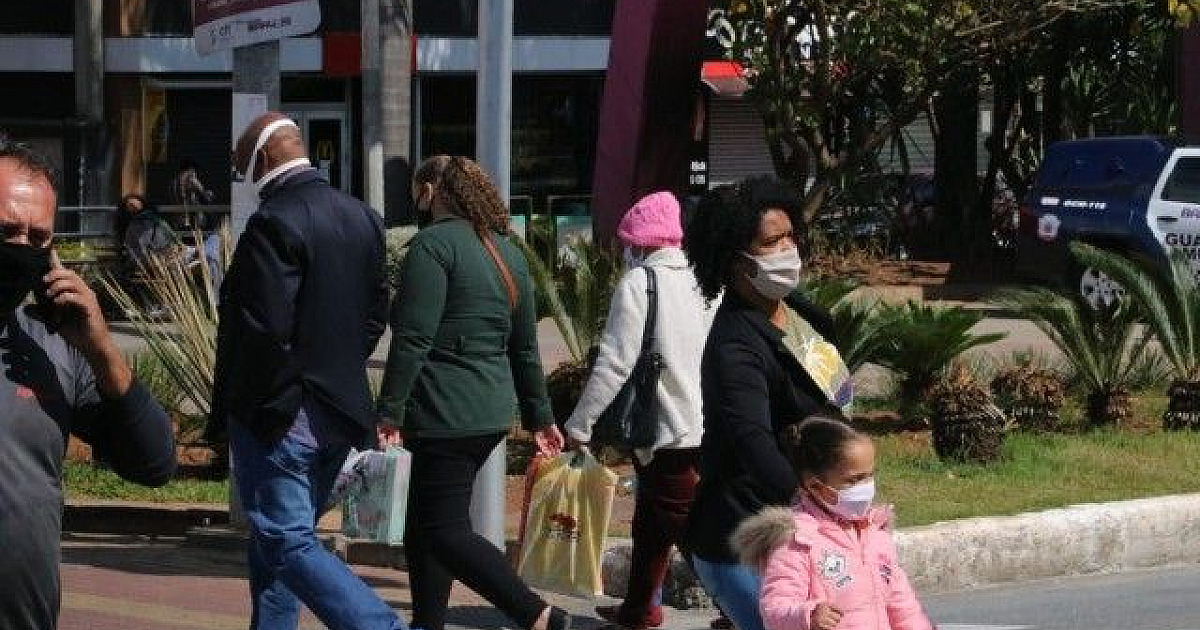 Taxa de contágio da Covid-19 volta a subir no país; região segue tendência