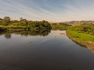 Em Santana de Parnaíba, qualidade da água do Rio Tietê é considerada péssima