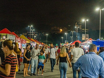 Feira Noturna de Barueri acontece na terça-feira de Carnaval