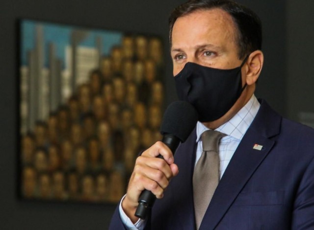 A partir de quarta-feira, 1º de julho, multa de R$ 500 para quem estiver sem máscara em áreas públic