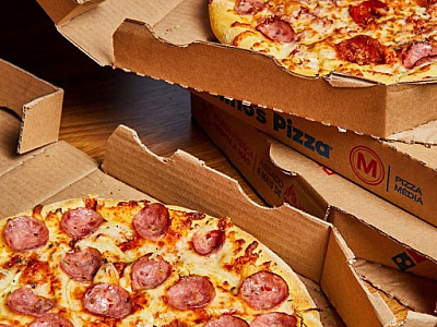 Domino’s lança combos em parceria com Telecine