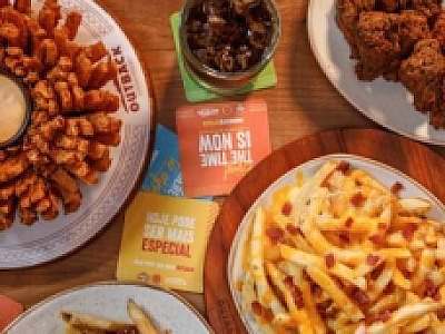 Outback oferece menu com comida e bebida à vontade para comemorações de fim de ano
