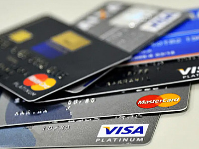 Juros do cartão de crédito sobem a 449,9% ao ano