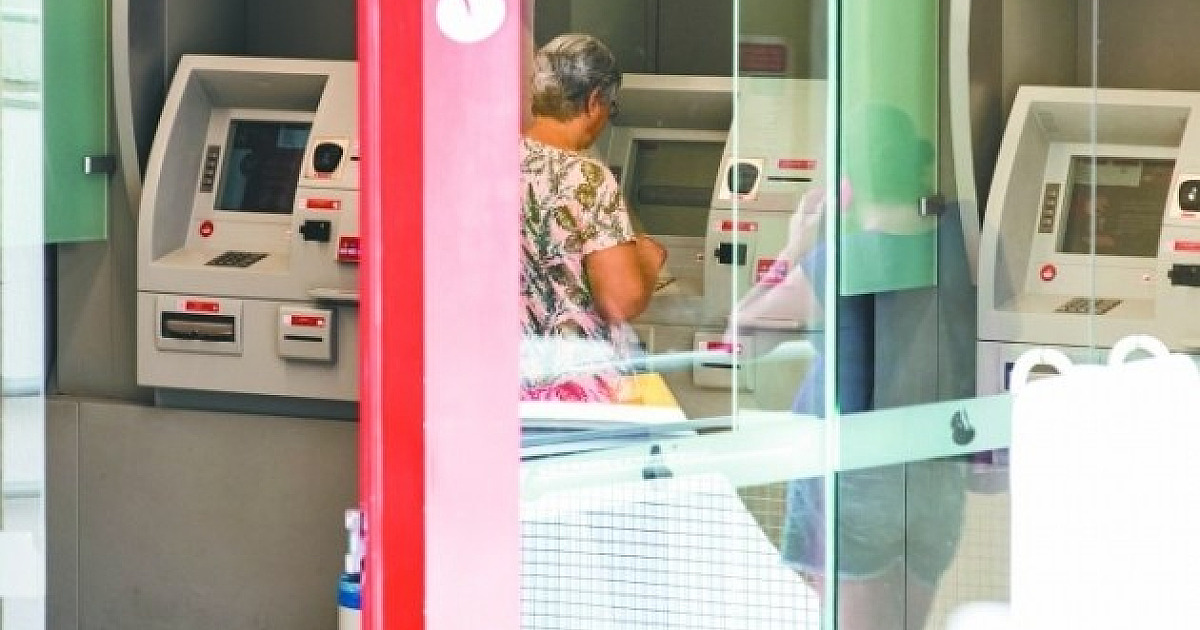 Confira o que abre e fecha no feriadão