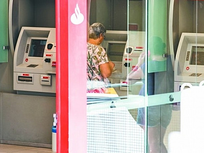 Confira o que abre e fecha no feriadão