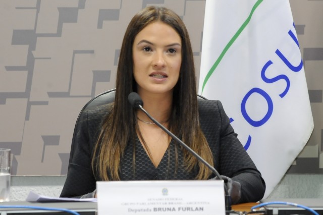 Com críticas a Bolsonaro, Bruna Furlan consolida liderança no PSDB