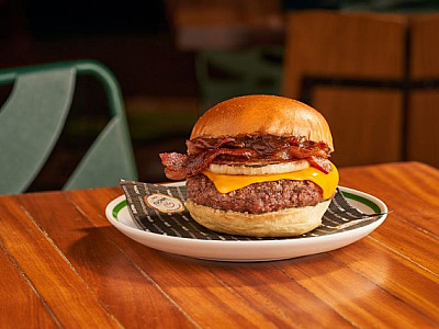 Com unidade em Alphaville, Cabana Burger amplia linha de burgers 100% Wagyu