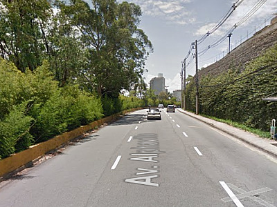 Mulher é atropelada na Av. Alphaville nesta quarta-feira (5)