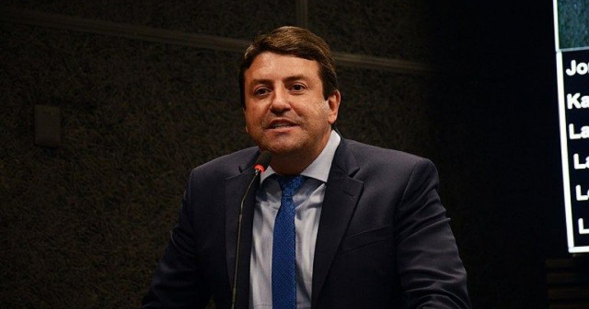 Elvis Cezar silencia sobre 2º turno