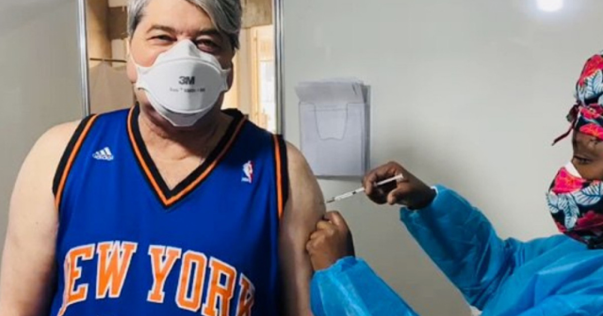Morador de Alphaville, Datena recebeu a 2ª dose da vacina contra a Covid-19 em Barueri
