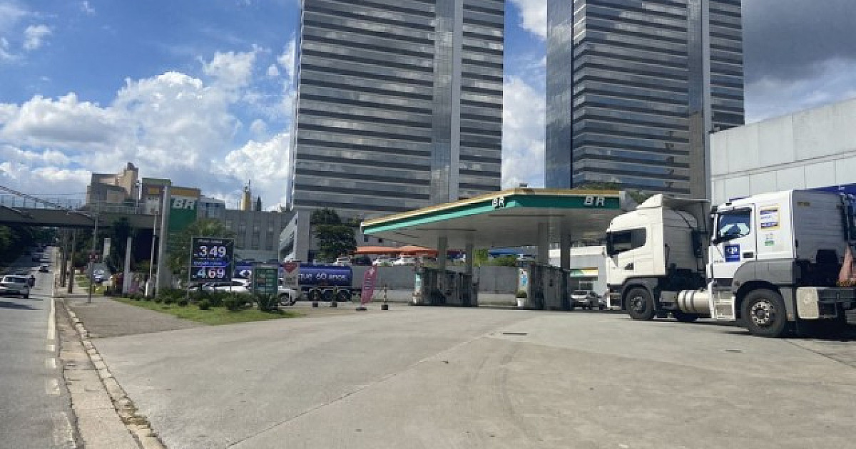 Variação do preço do combustível em Alphaville chega a quase 50%