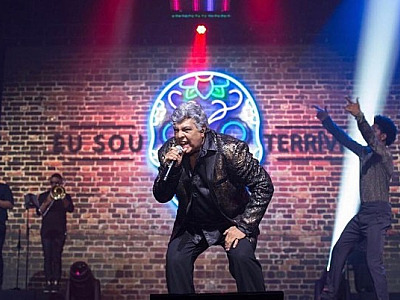 Sidney Magal se apresenta em Barueri neste domingo (11)