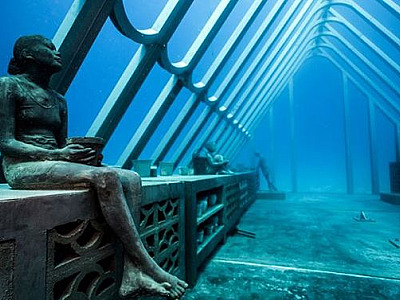 Primeiro museu submerso do mundo é inaugurado na Austrália