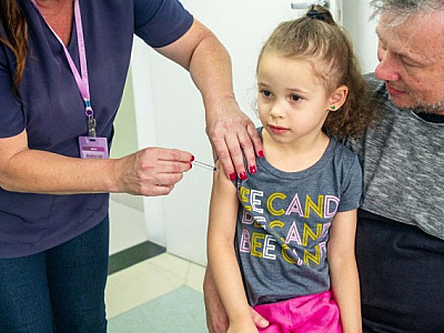Para ampliar imunização, Barueri institui programa Vacina na Escola