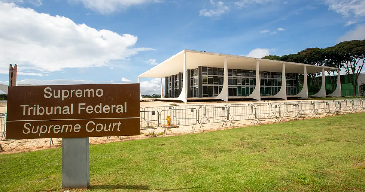 STF: Moraes e Dino votam para manter prisão preventiva de Bolsonaro