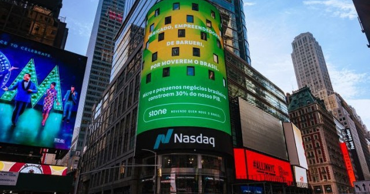 Stone homenageia Barueri na Times Square