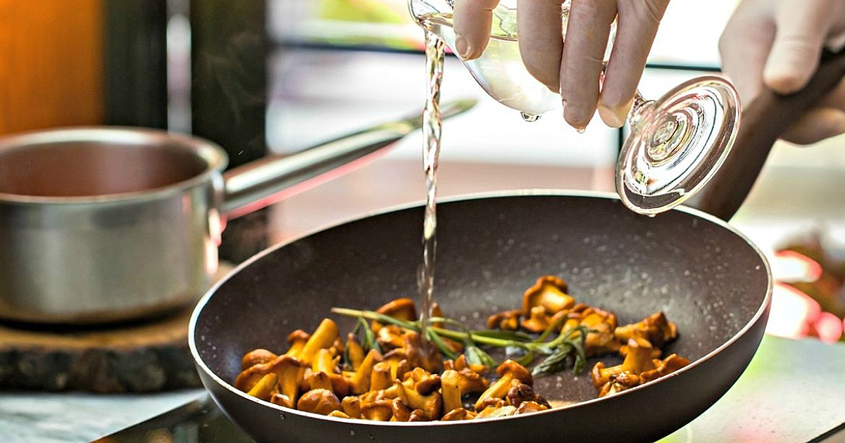 4 receitas com vinho para um jantar refinado em casa