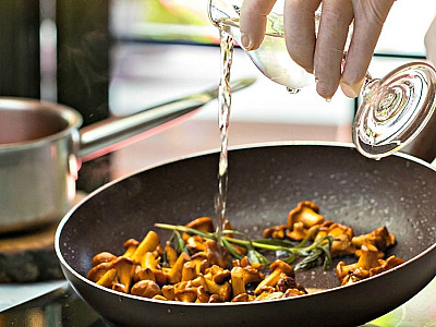 4 receitas com vinho para um jantar refinado em casa