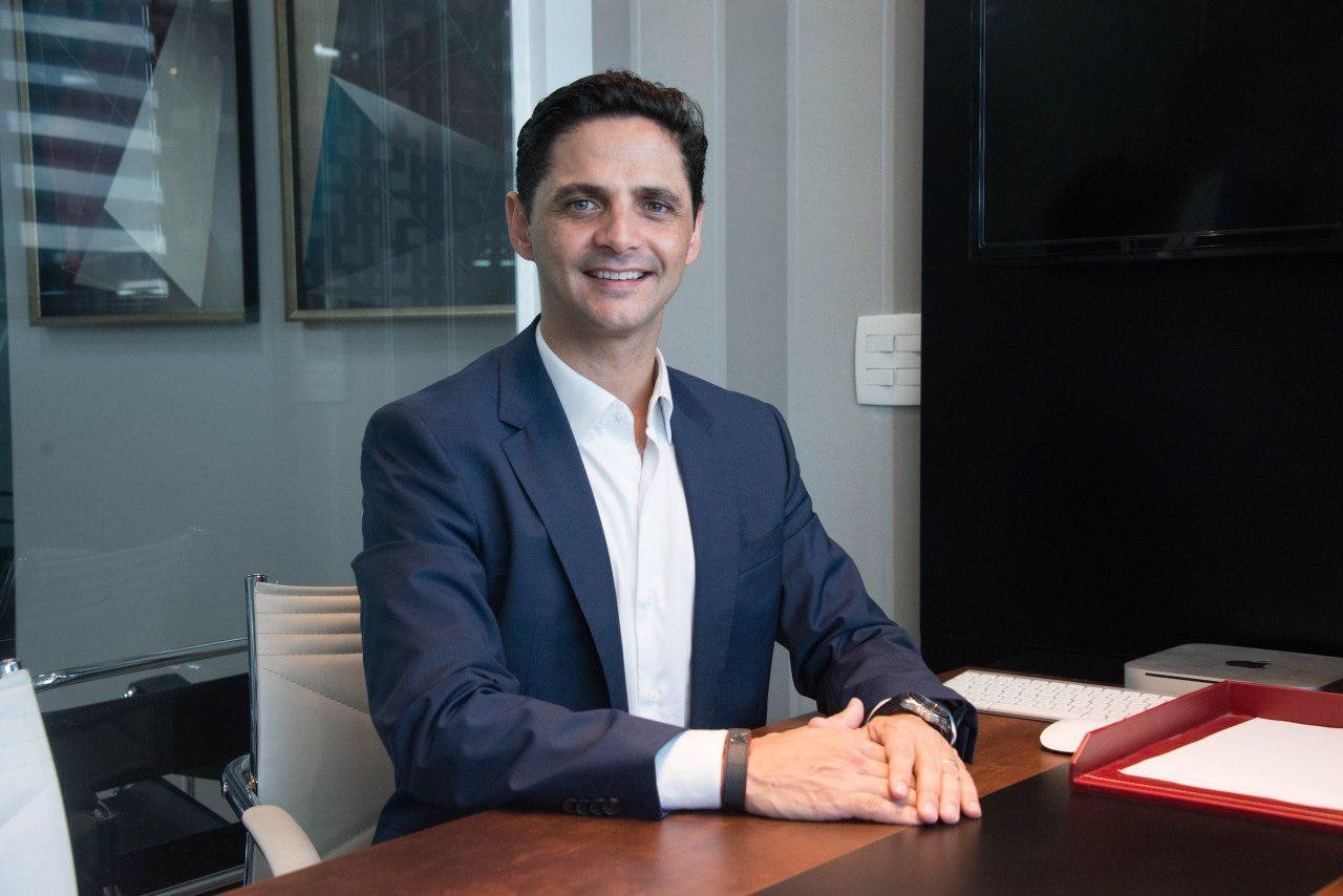 Empresário de investimento faz palestra no Alphaville Tênis Club