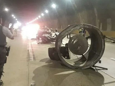 Ventilador de túnel do Rodoanel cai e causa acidente entre veículos