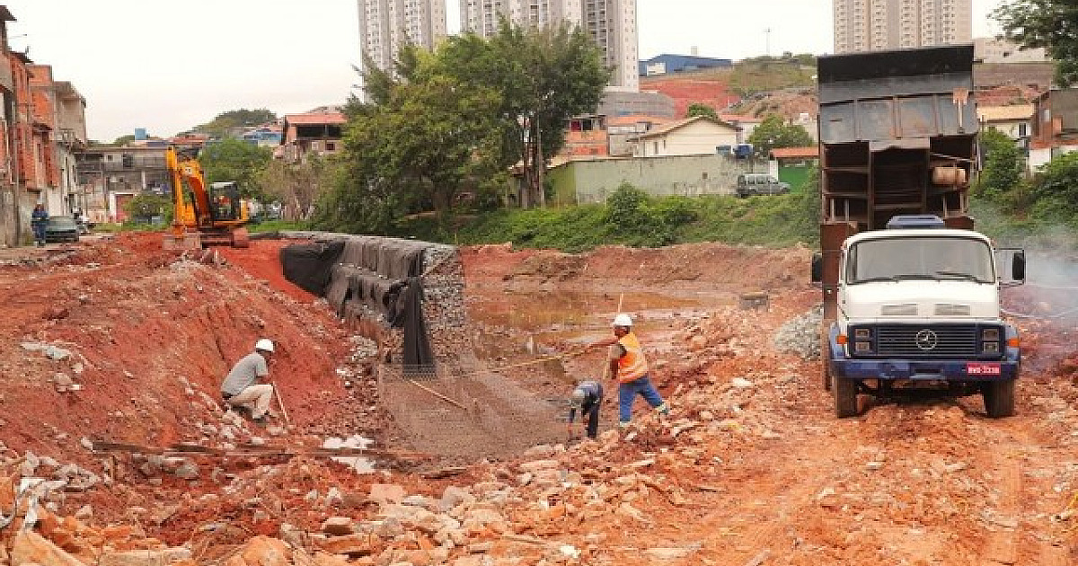 Demolição de ponte entre Barueri e Carapicuíba começa dia 20; nova estrutura integrará obras contra