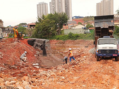 Demolição de ponte entre Barueri e Carapicuíba começa dia 20; nova estrutura integrará obras contra