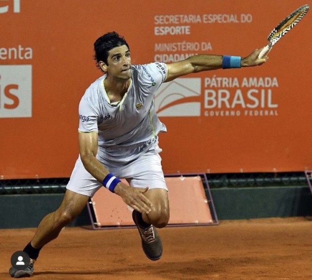 Morador de Alphaville se prepara para volta aos torneios de tênis