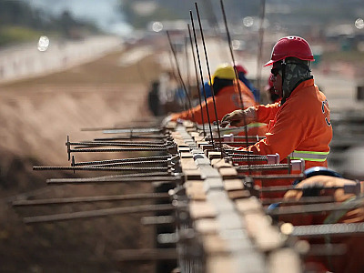 Estado cria mais de 500 mil vagas de emprego no ano