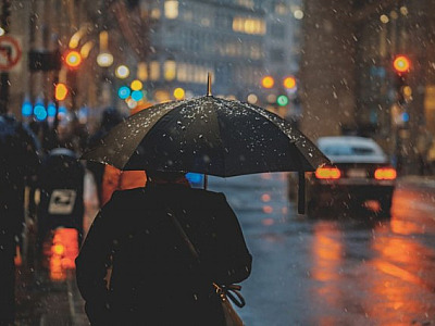 Forte frente fria traz chuva e frio para a região