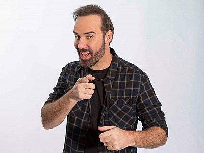 Diogo Portugal traz seu show de humor a Barueri
